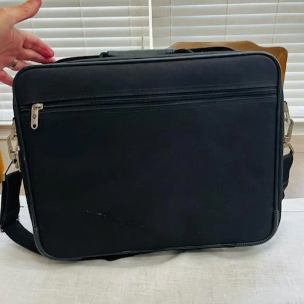 Samsonite Business Briefcase Laptop Bag Classic Black Portfolio Case Nylon